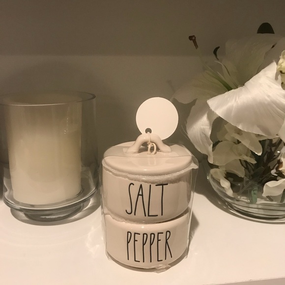 Rae Dunn salt and pepper - Picture 1 of 2